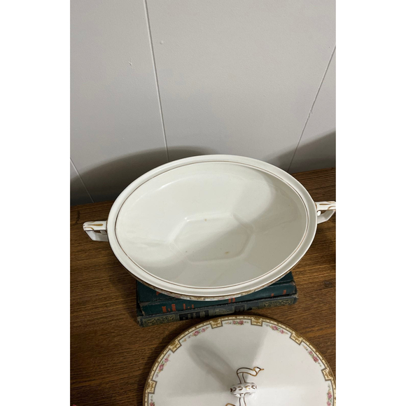 Vintage W.H. Grindley & Co The Victory Covered Vegetable Bowl - Picture 5 of 11